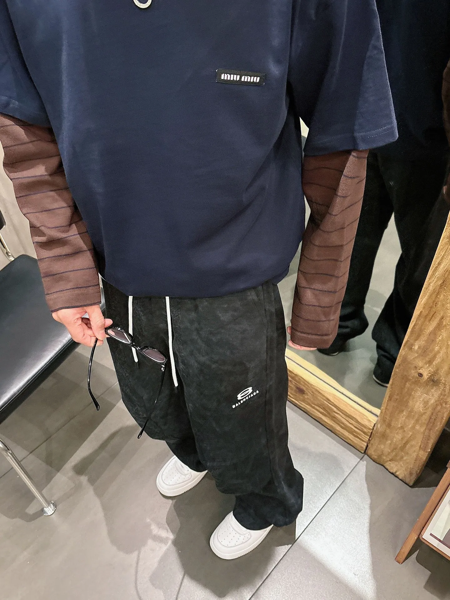 Balenciaga 🆕2026 Autumn and Winter New Arrival Casual Pants! The official website will be released simultaneously. Brand Classic LOGO casual pants, customized fabrics, excellent comfort and strong touch. Highly recognisable, perfect appearance and craftsmanship. Size:M-3XL